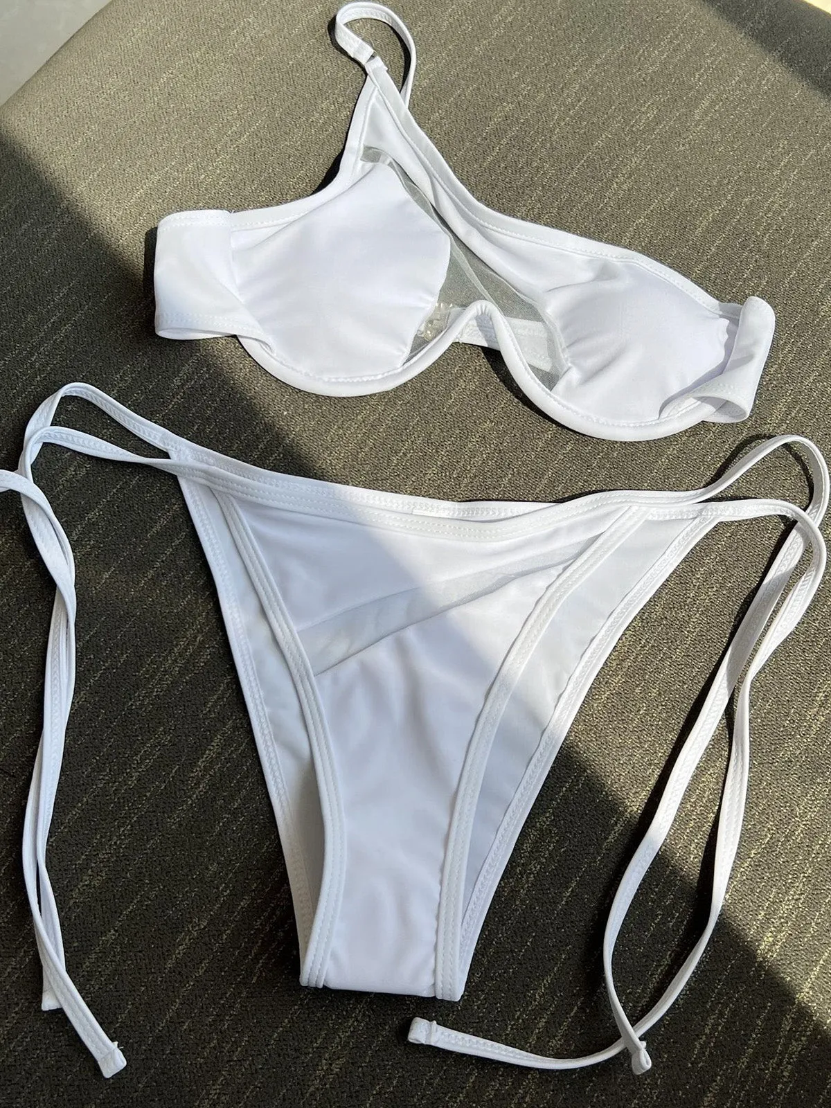 Verführerisches, durchsichtiges, glamouröses One-Shoulder-Micro-Bikini-Set