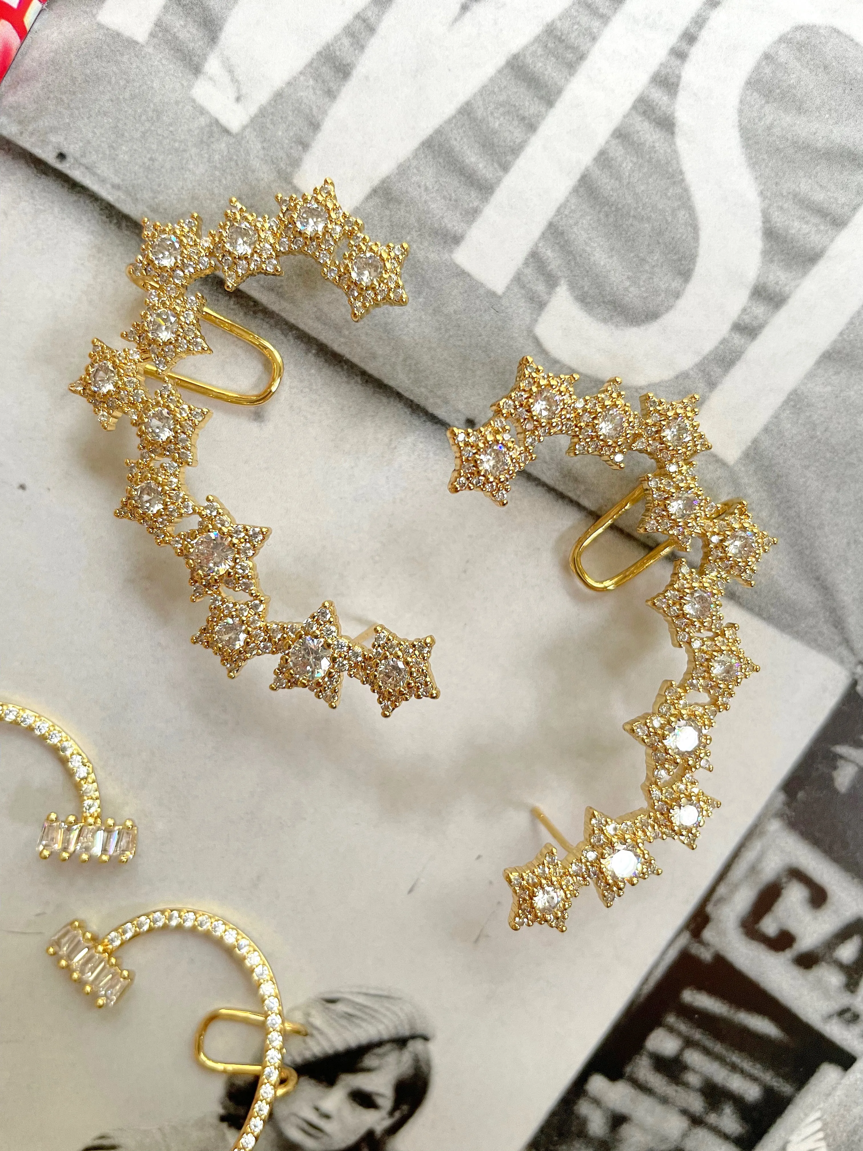 Zirconia design Single earrings
